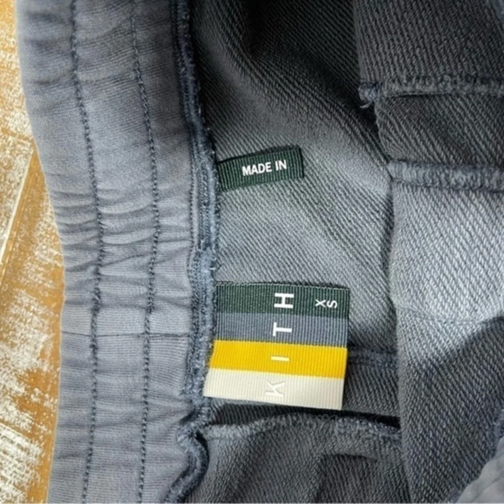 Kith Shorts Mens Size XS Color Darker Gray